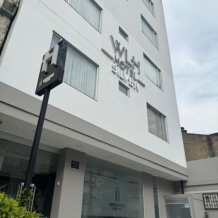 Hotel Wlh Silver Corferias Bogotá Dış mekan fotoğraf