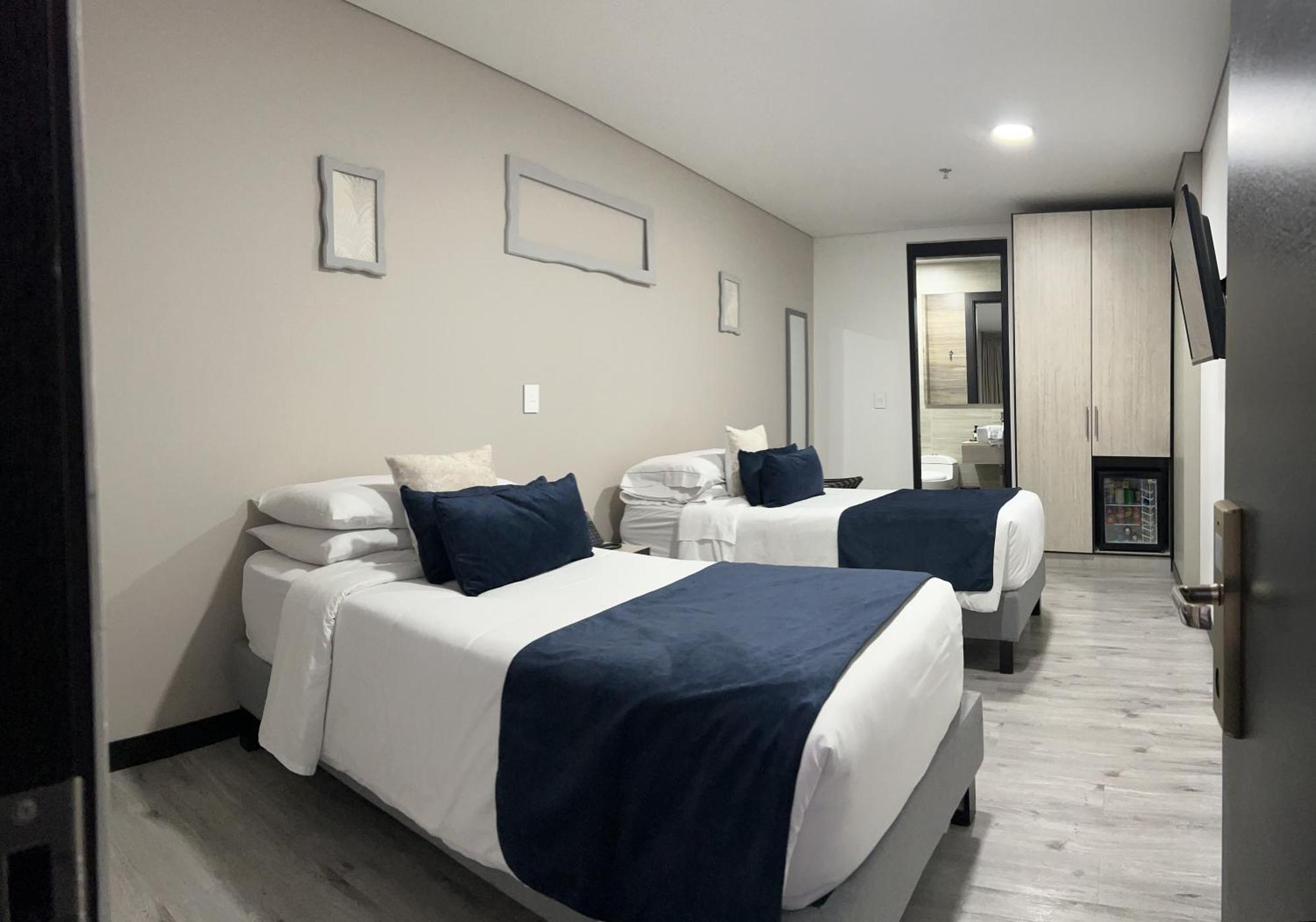 Hotel Wlh Silver Corferias Bogotá Dış mekan fotoğraf