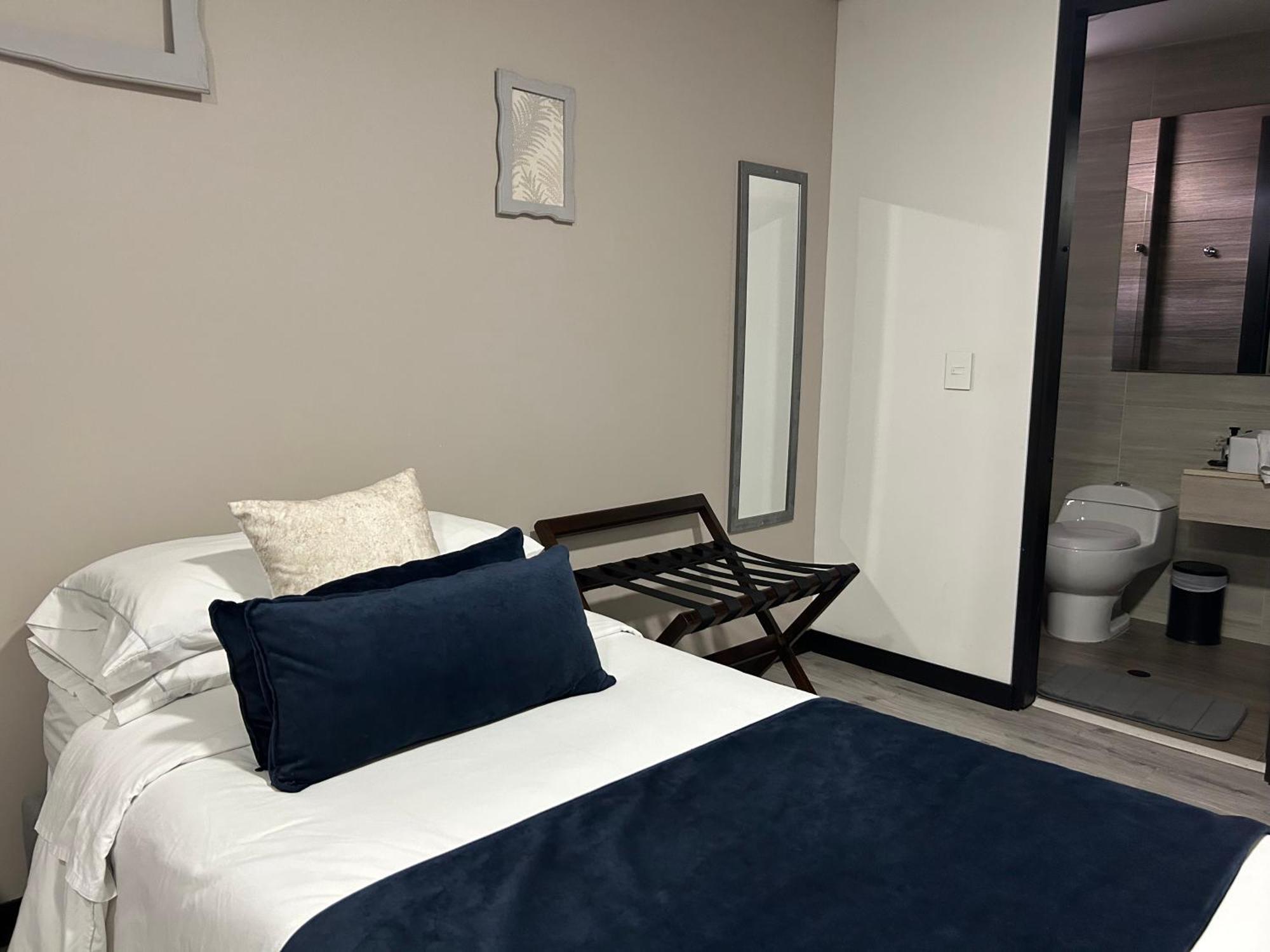 Hotel Wlh Silver Corferias Bogotá Dış mekan fotoğraf
