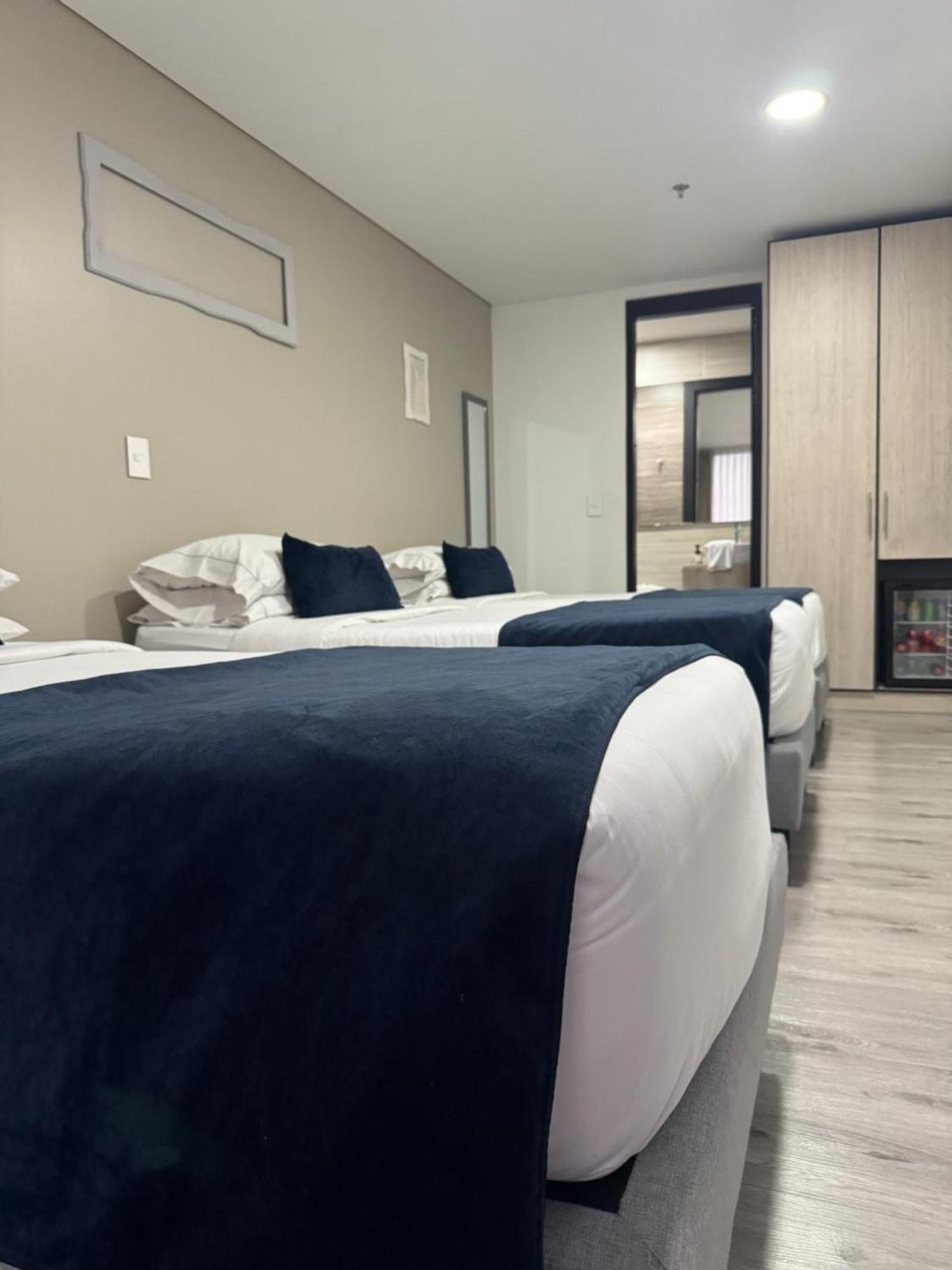 Hotel Wlh Silver Corferias Bogotá Dış mekan fotoğraf