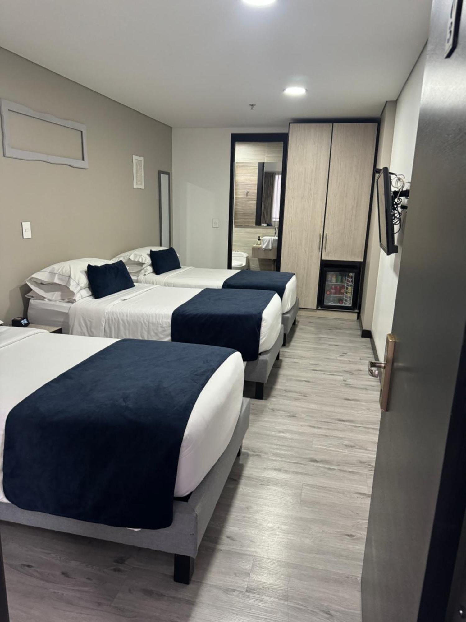 Hotel Wlh Silver Corferias Bogotá Dış mekan fotoğraf