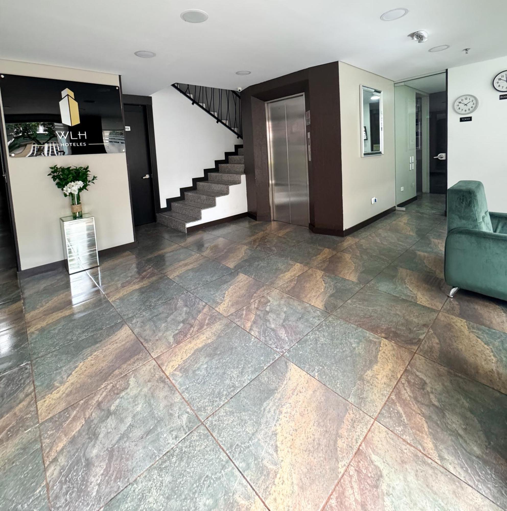 Hotel Wlh Silver Corferias Bogotá Dış mekan fotoğraf