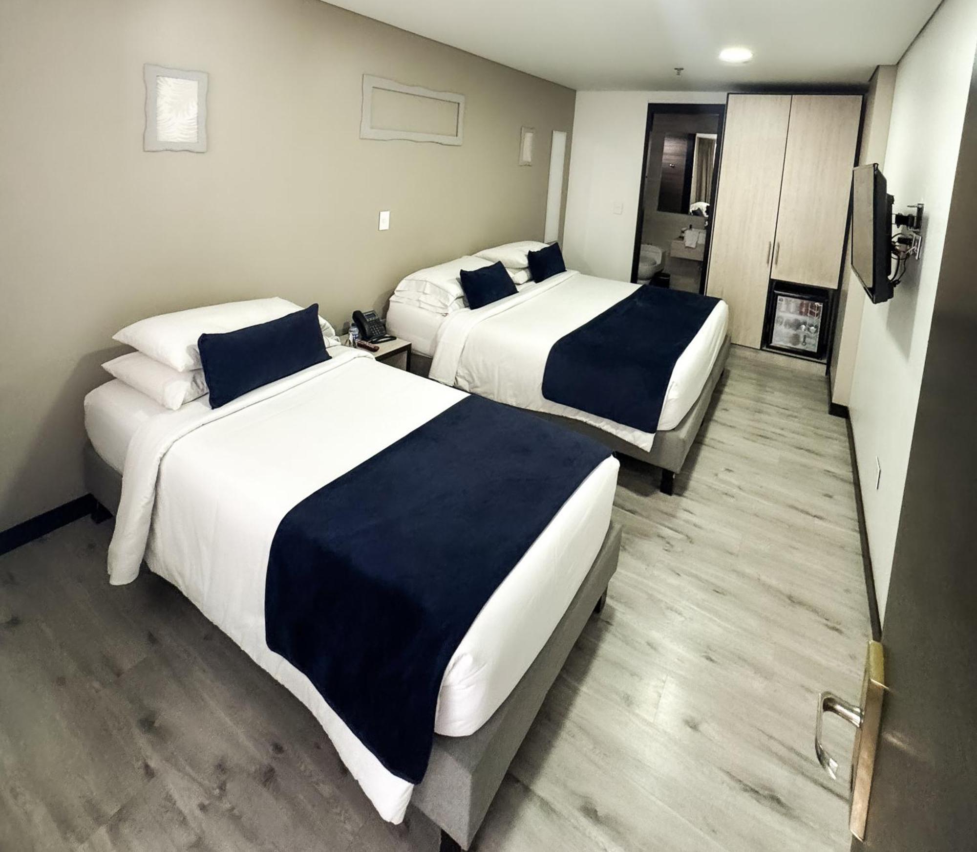 Hotel Wlh Silver Corferias Bogotá Dış mekan fotoğraf