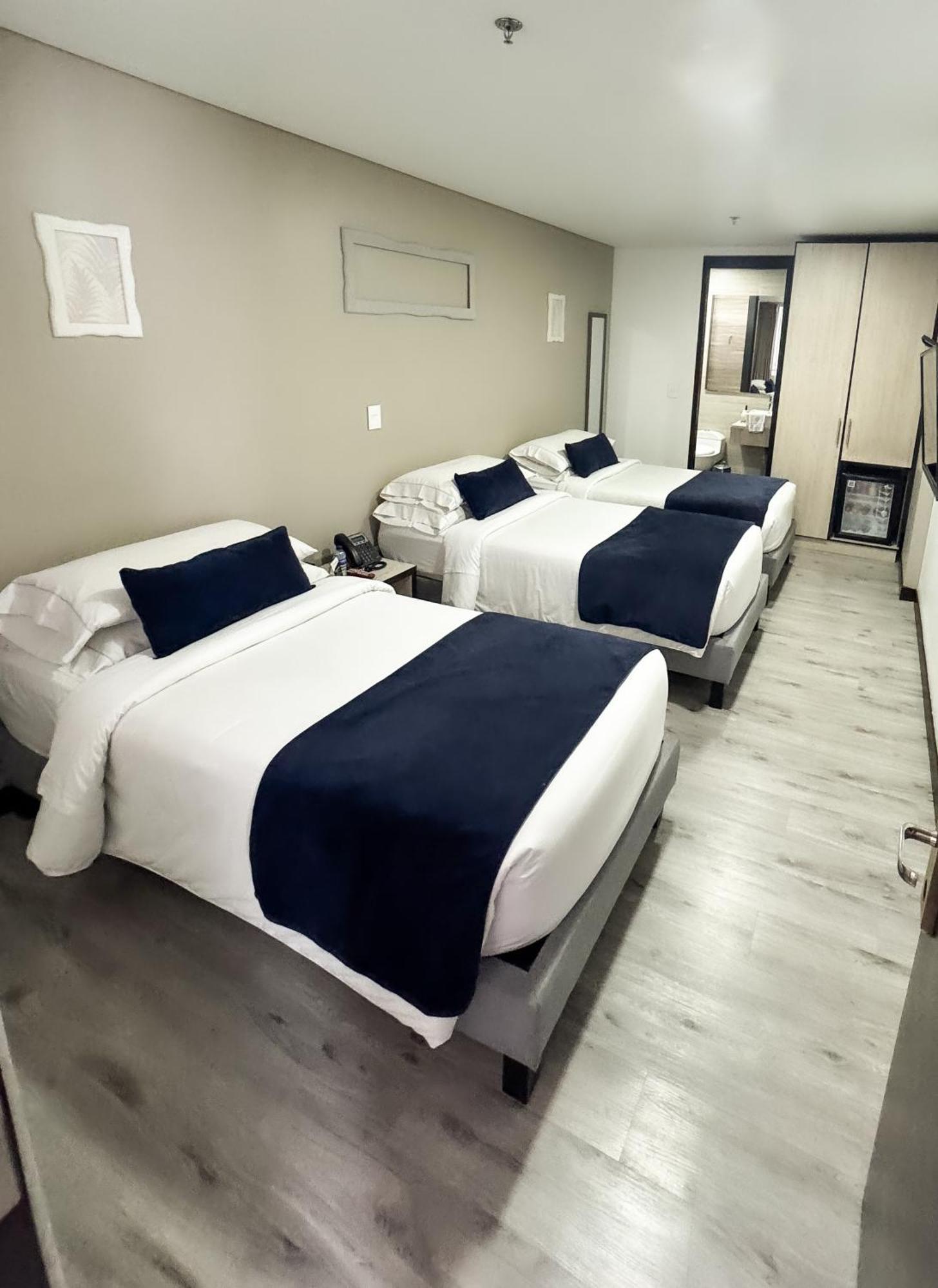 Hotel Wlh Silver Corferias Bogotá Dış mekan fotoğraf