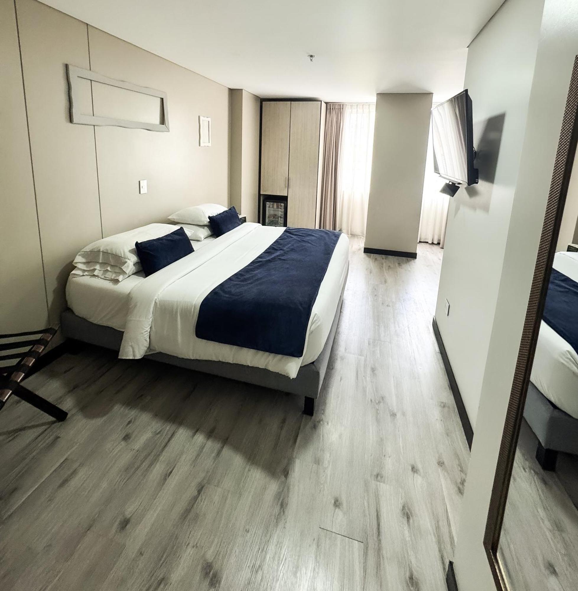 Hotel Wlh Silver Corferias Bogotá Dış mekan fotoğraf